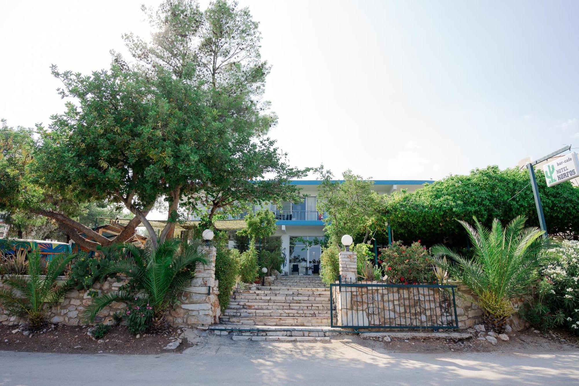 Hotel Korfos - Ξενοδοχείο Κόρφος Renovated Екстериор снимка