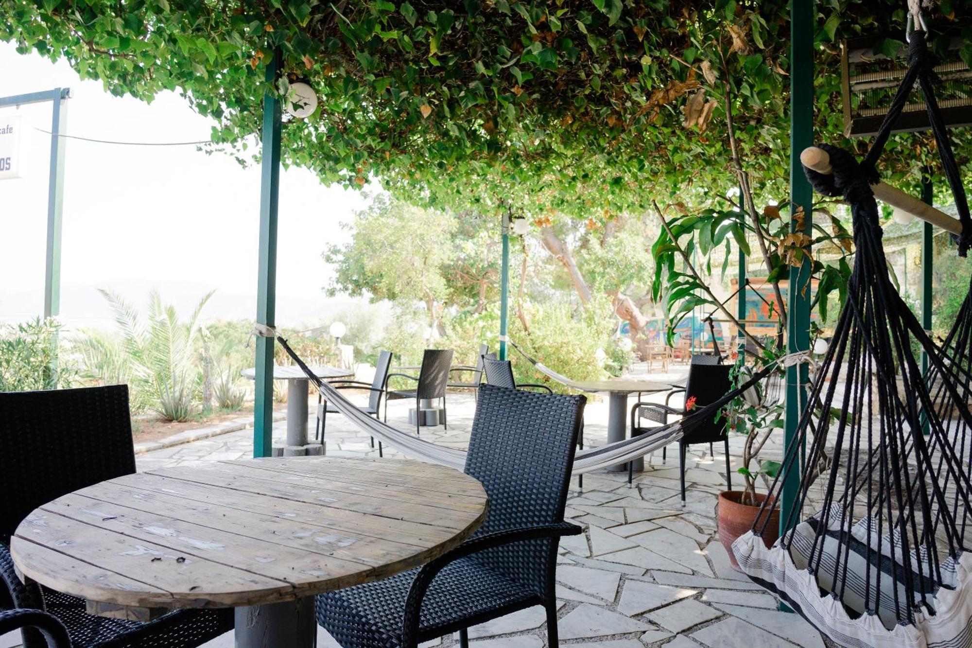 Hotel Korfos - Ξενοδοχείο Κόρφος Renovated Екстериор снимка