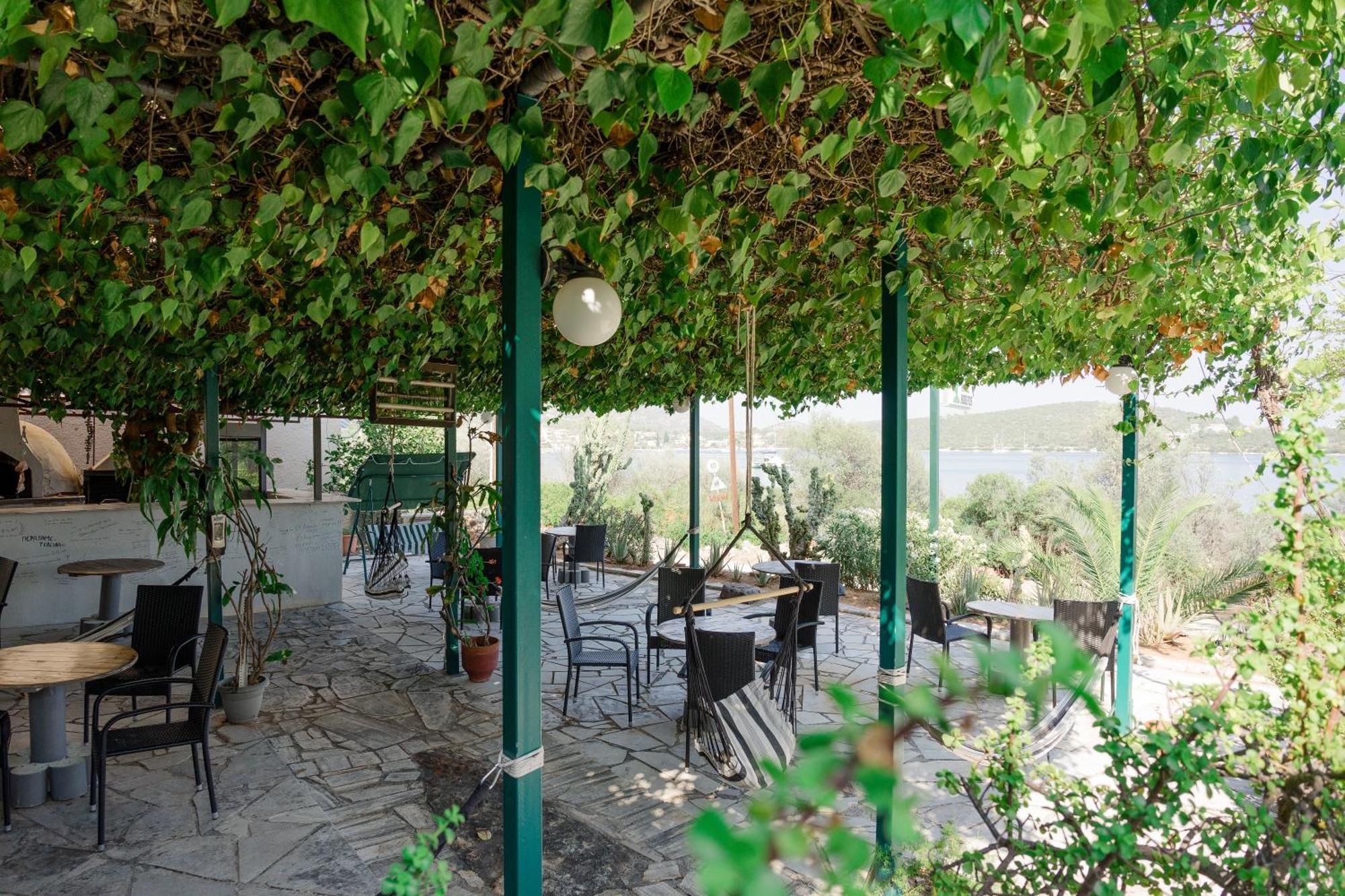 Hotel Korfos - Ξενοδοχείο Κόρφος Renovated Екстериор снимка