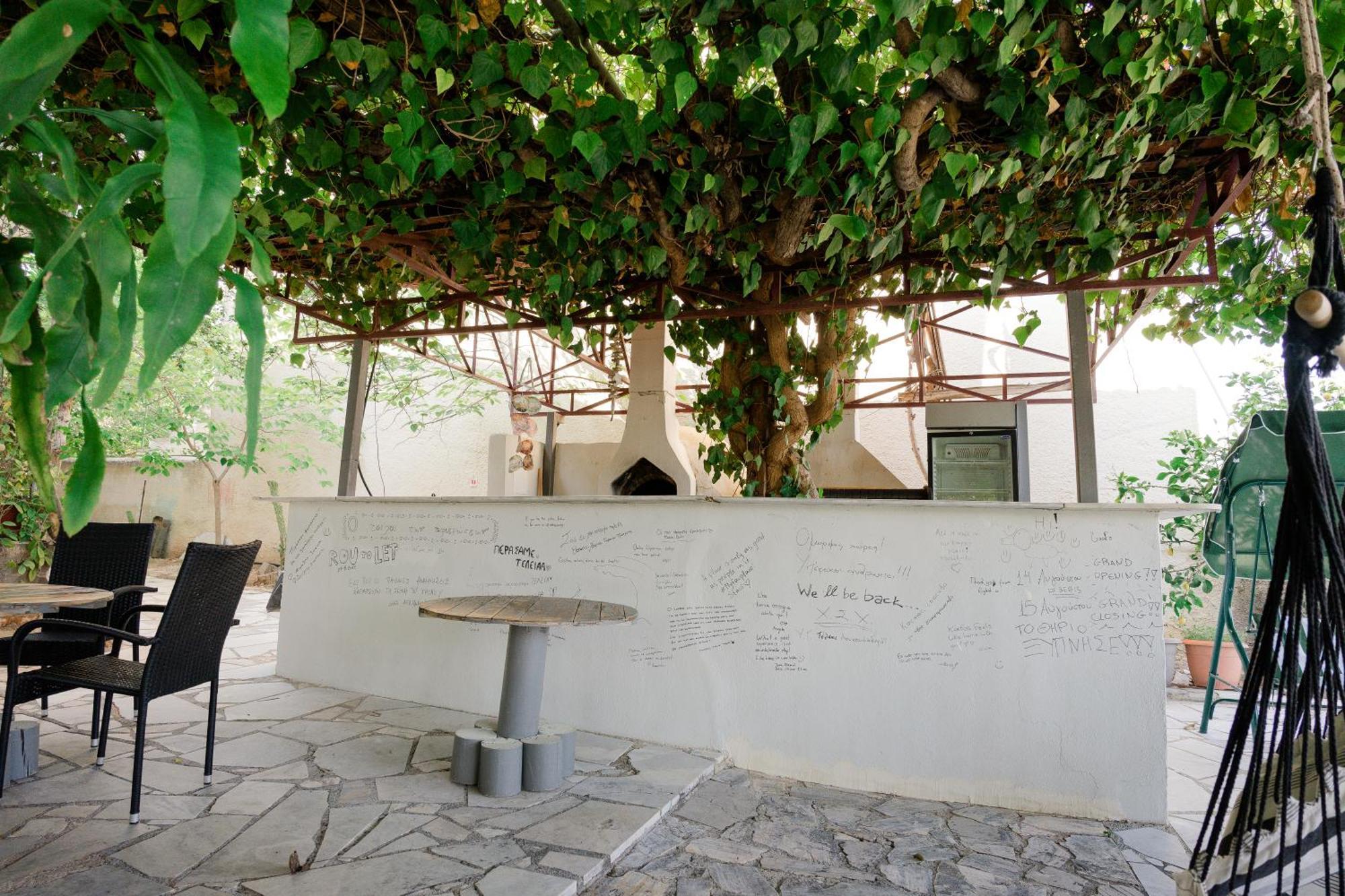 Hotel Korfos - Ξενοδοχείο Κόρφος Renovated Екстериор снимка